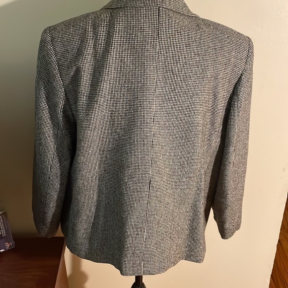 Joan Leslie Vintage Wool Blend Petite Black and White Plaid Blazer - Picture 4 of 7